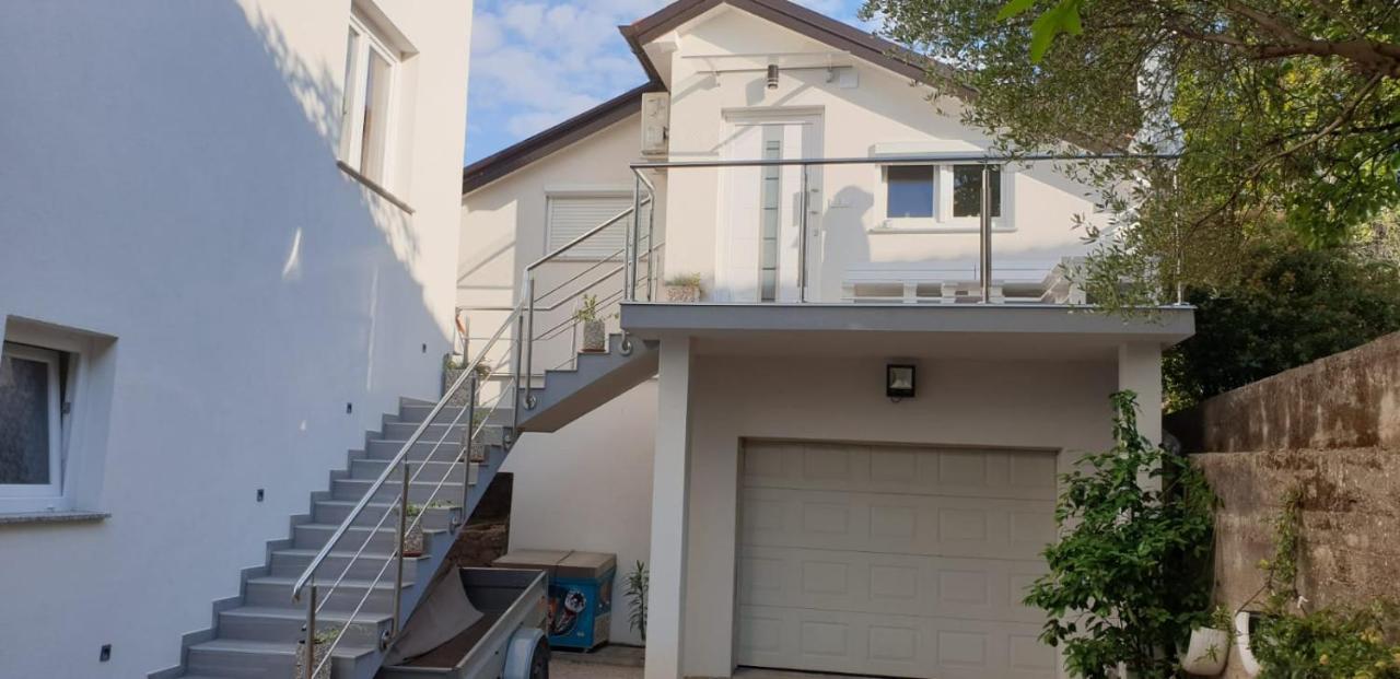 Apartments And Rooms Ivana Krk Town Bagian luar foto