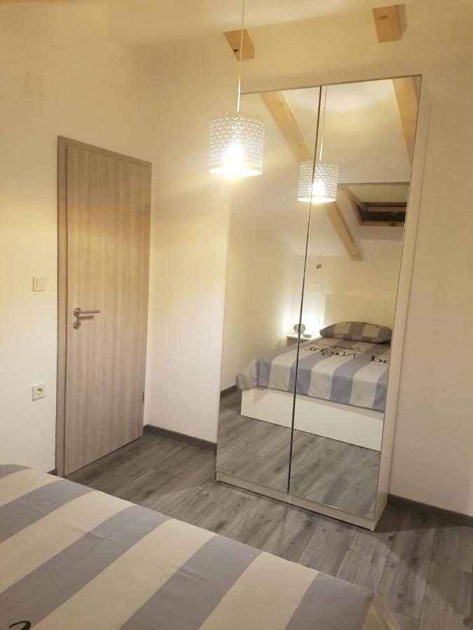 Apartments And Rooms Ivana Krk Town Bagian luar foto