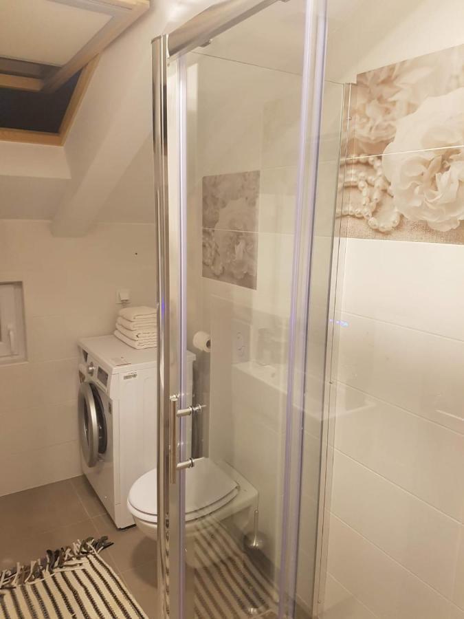 Apartments And Rooms Ivana Krk Town Bagian luar foto